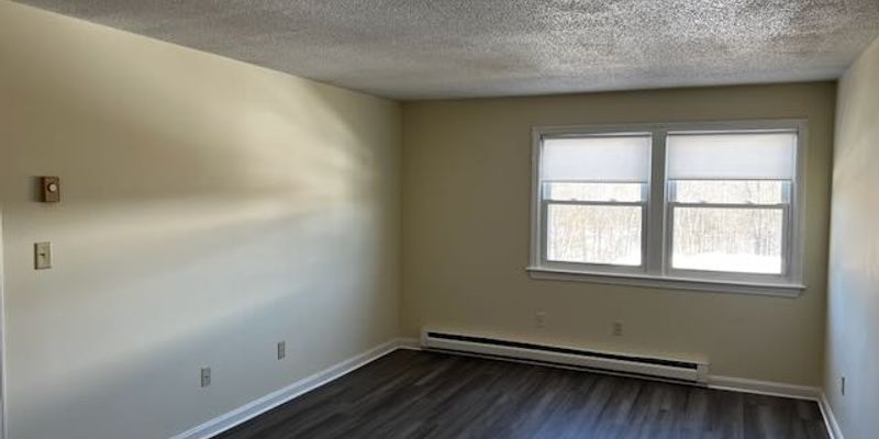 Winchendon Apartment: 260 Spring Cir