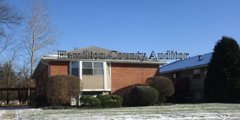 Cincinnati House: 6032 Ridgeacres Drive