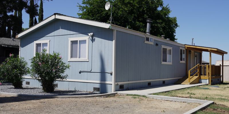 Merced House: 1279 Rita Mae Ave