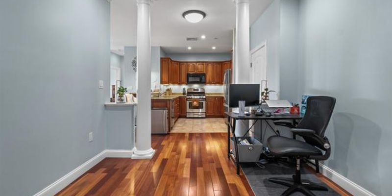 Sunnyvale House: 929 E El Camino Real