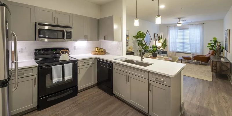 Houston Apartment: 4858 Westpark Dr