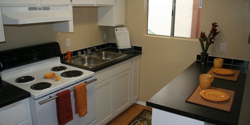 San Diego Apartment: 5069 University Avenue