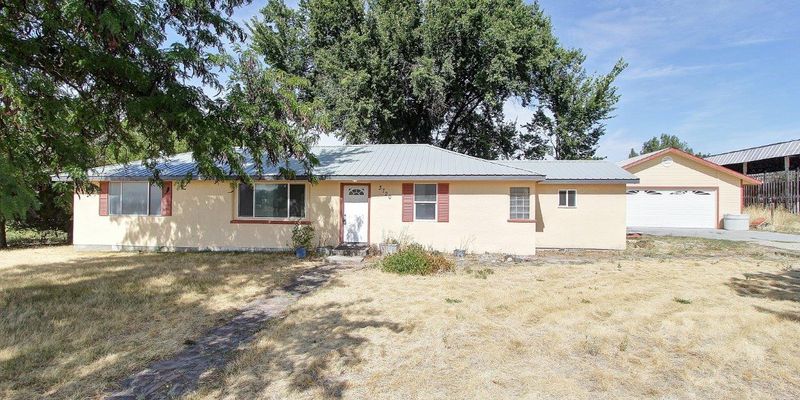Emmett House: 3720 Frozen Dog Rd