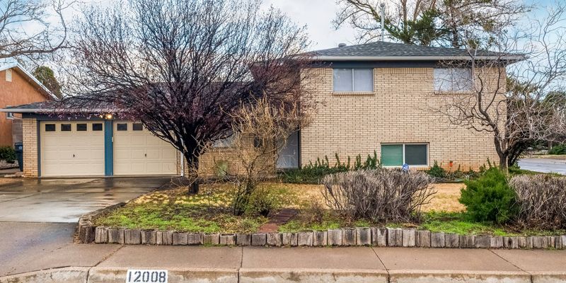 Albuquerque House: 12008 Kashmir St NE