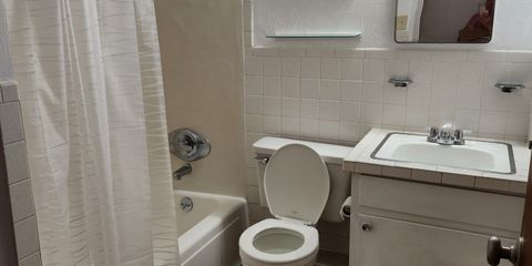 Bathroom Sherman 4.jpg
