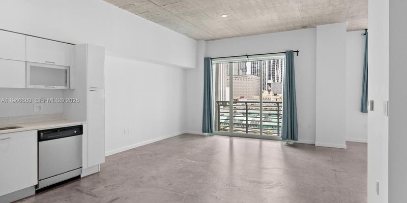 Miami Apartment: 133 NE 2nd Ave