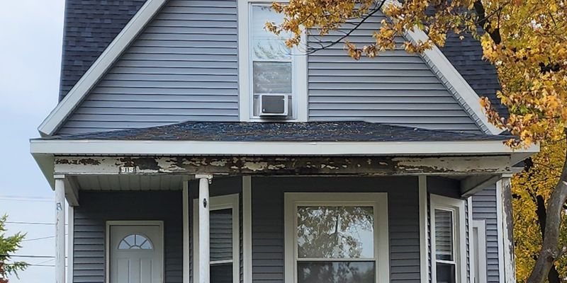 Kendallville Apartment: 515 N State St