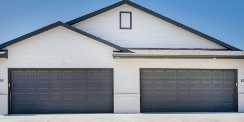 Goddard House: 588 E Martens Ct