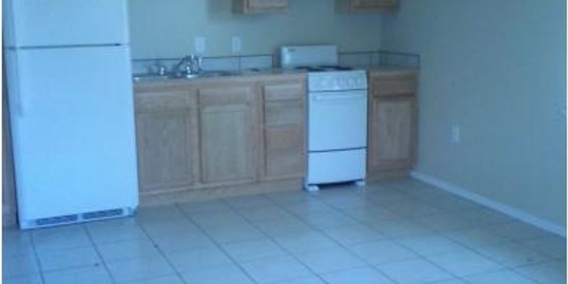 Clovis House: 1001 Pile St