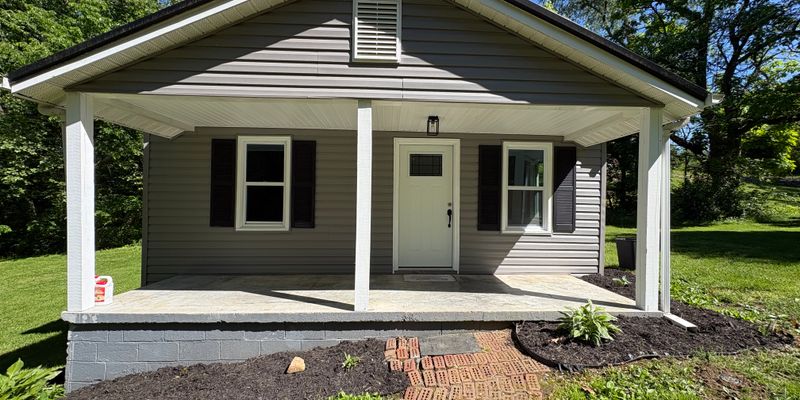 Bristol House: 324 Old Beidleman Rd