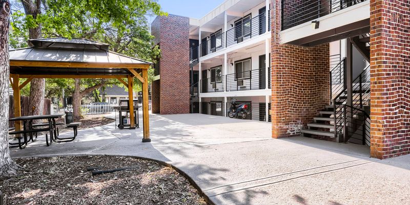 Denver Apartment: 980 S Dexter St