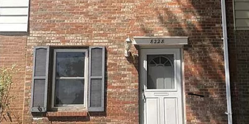 Severn House: 8228 Monaegan Ct