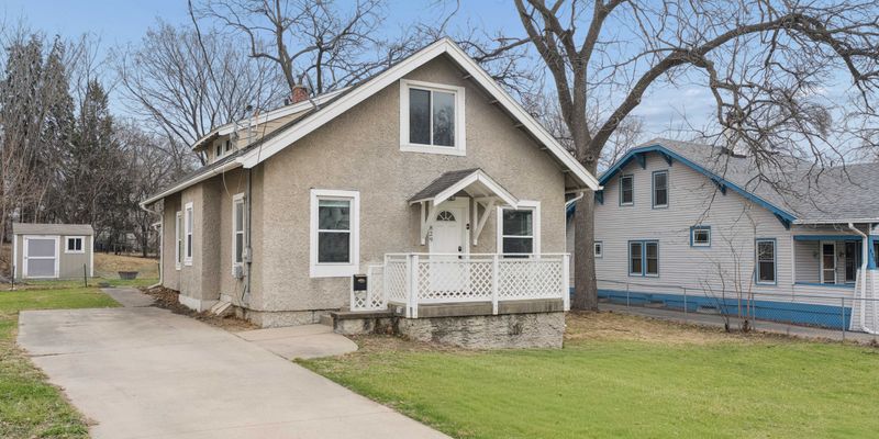 Des Moines House: 829 29th St