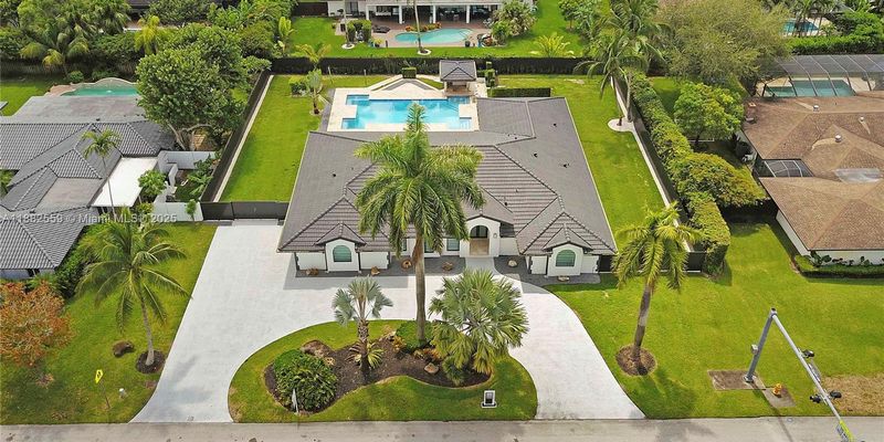 Miami House: 10240 SW 124th St