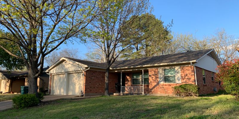 Sherman House: 2405 North Ricketts Street