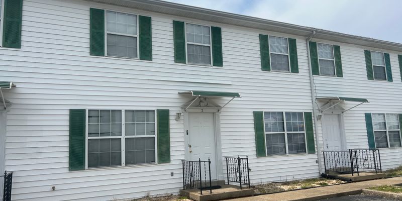 Bowling Green Apartment: 3260 Spring Hollow Ave