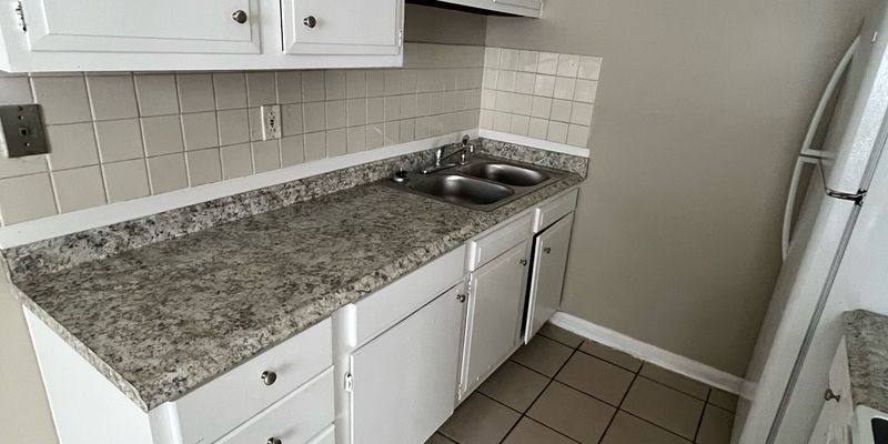 Louisville Apartment: 3104 Fordhaven Rd