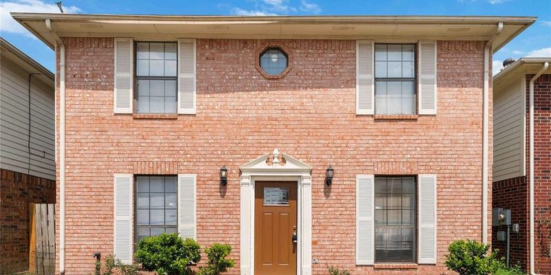 Houston House: 13834 Trumpetvine St