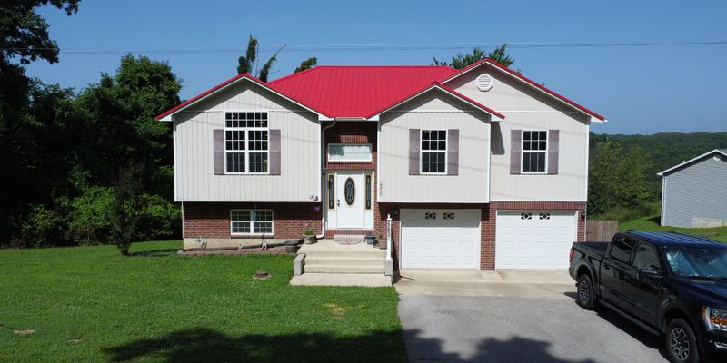 Saint Robert House: 22039 Harlan Ln