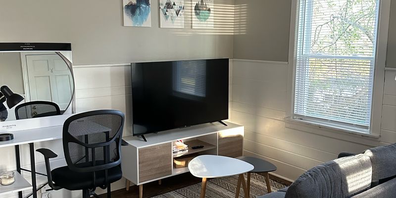 Hendersonville Apartment: 528 Fleming St