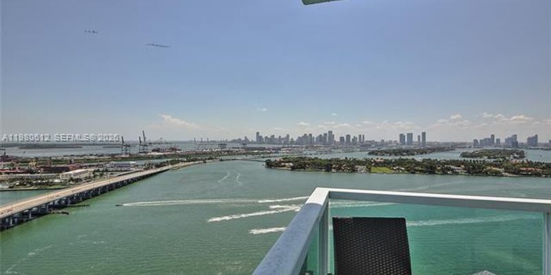 Miami Beach Condo: 650 West Ave