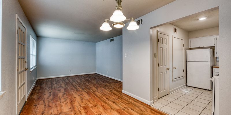 Little Rock Apartment: 601 Mimi Lane