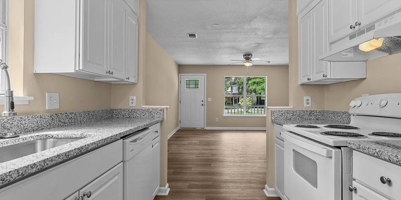 Myrtle Beach Apartment: 207 Townes Ct