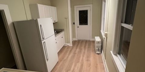 135 Kitchen 2.jpg