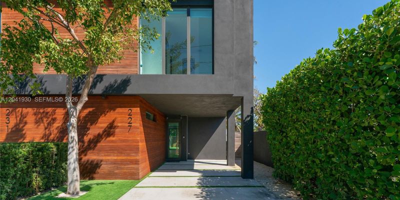 Miami Townhome: 227 NW 29th St
