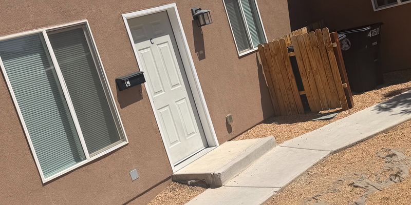 Albuquerque Apartment: 409 Harvard Dr SE