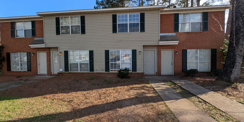 Dothan Apartment: 102 Edgefield Rd