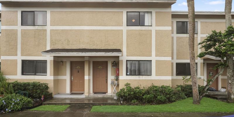 Pembroke Pines House: 9468 S Palm Cir