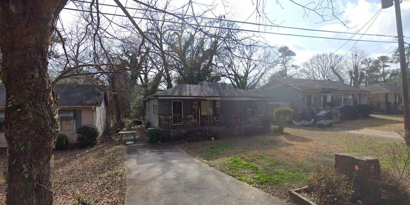 Scottdale House: 3245 Gifford St