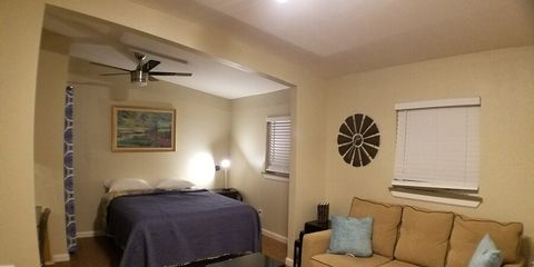 719A living.jpg