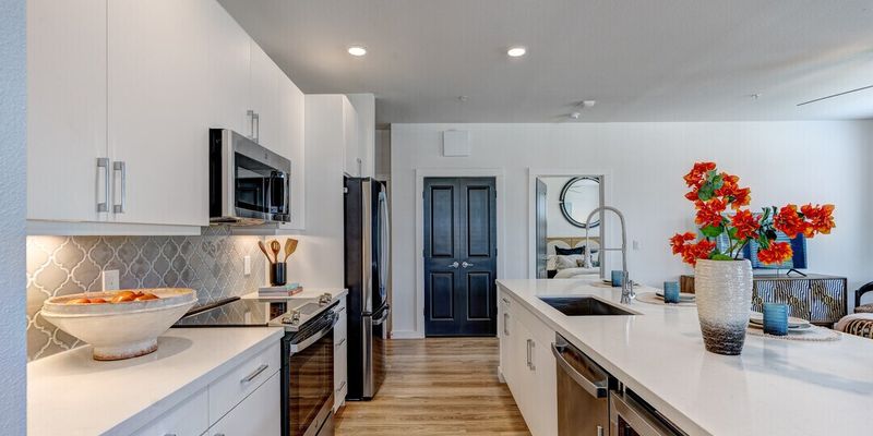 Fulshear Apartment: 30509 Front St