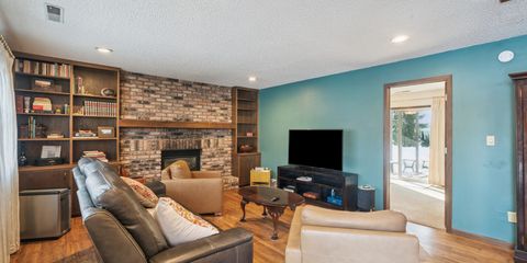 05-110 1245 Michelle CT.jpg