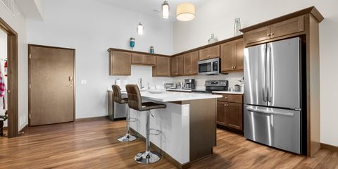 04-112 2871 Spring Rose Cir.jpg