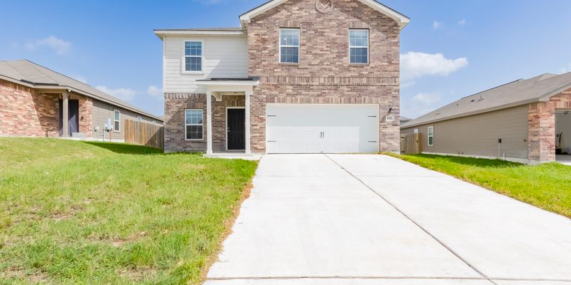 Jarrell House: 117 Fairfax Ln