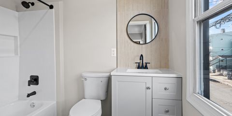 Bathroom 1.jpg