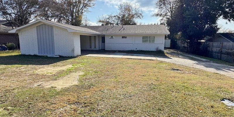 West Monroe House: 123 Roxanna Dr