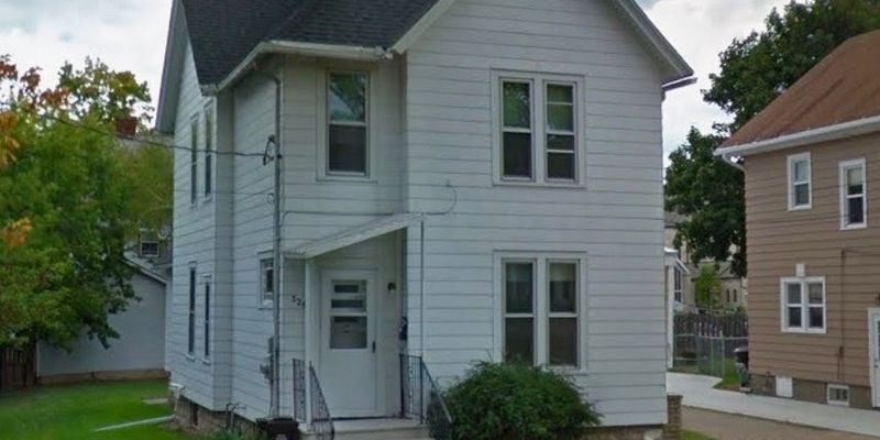 Appleton Apartment: 526 N Durkee St
