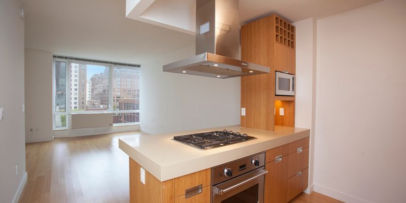 New York Apartment: 450 W 17th St