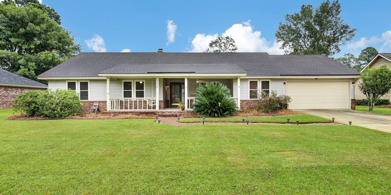 Pooler House: 300 Cardinal St