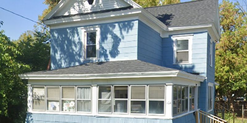 Nedrow House: 104 W Roswell Ave