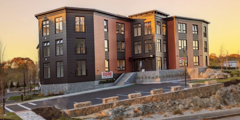 Salem Apartment: 602 Loring Ave