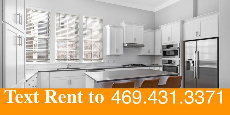 Irving House: 633 Dalton Ln