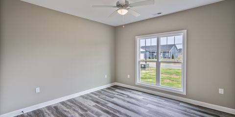 611 Victoria Way-19.jpg