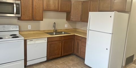 Kitchen 1.jpg