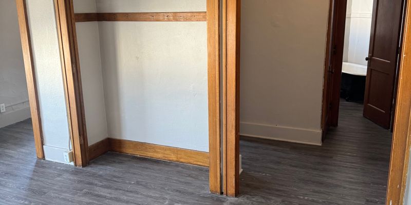 Mitchell Apartment: 304 North Main Street