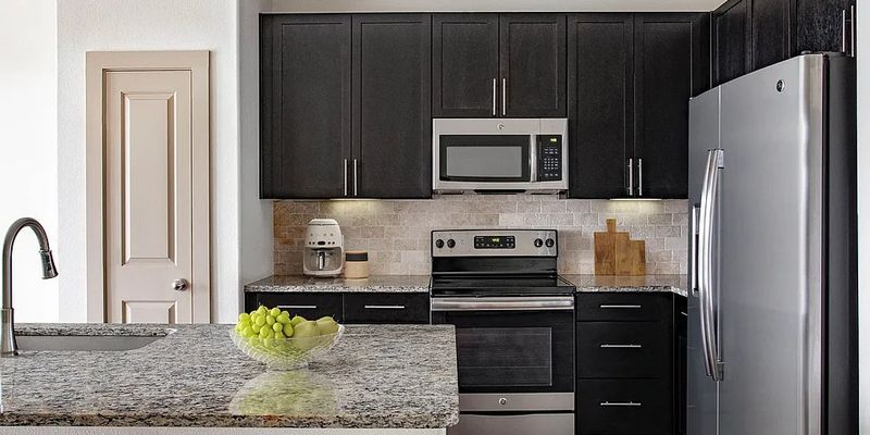 Katy Apartment: 2800 Greenbusch Rd